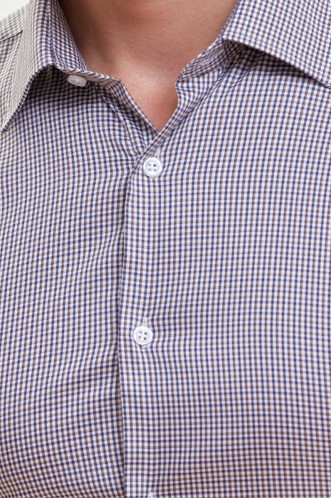 сорочка приталенная в клетку из эластичной ткани от бренда kanzler вид слева