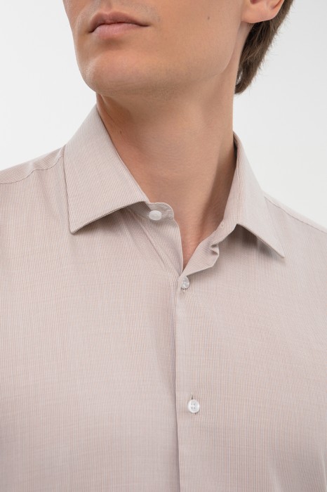 сорочка приталенная от бренда kanzler вид слева