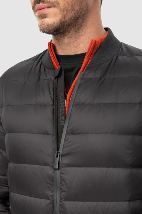 стеганый бомбер зимний с водоотталкивающей обработкой от бренда kanzler вид слева