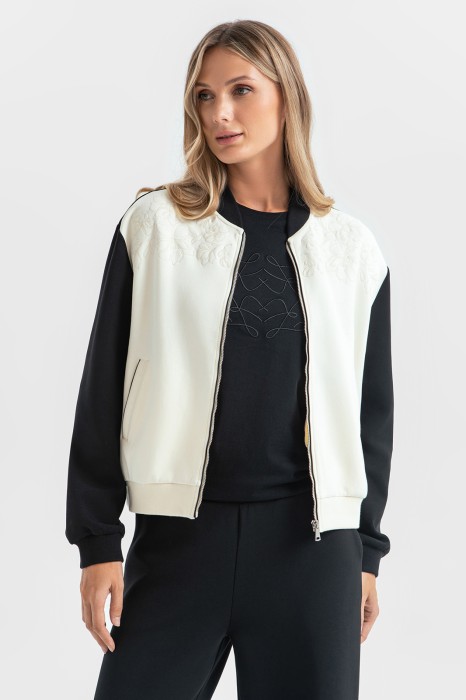 толстовка-бомбер фотография