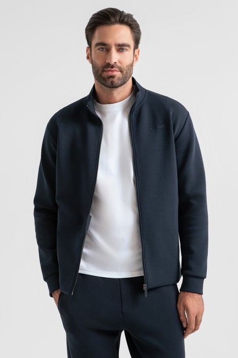 толстовка из хлопка на молнии фотография