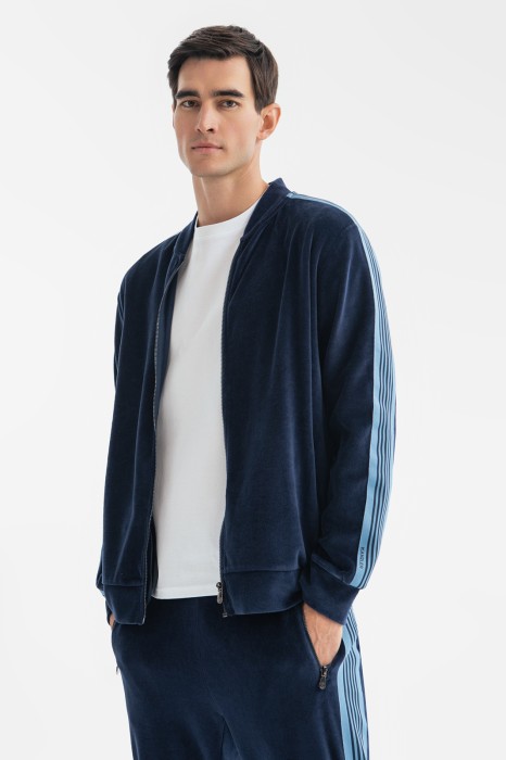 толстовка из хлопка с лампасами фотография