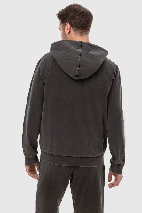 толстовка из хлопка по цене 7990 руб вид справа