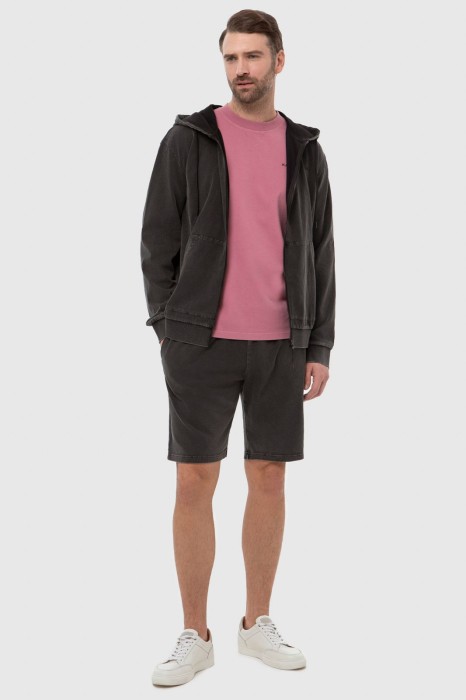 Товар серого цвета с внутренней стороны