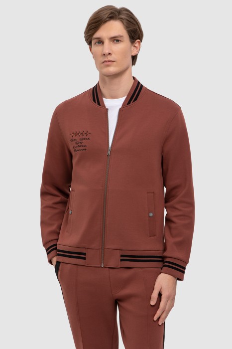 Товар терракотового цвета с внутренней стороны