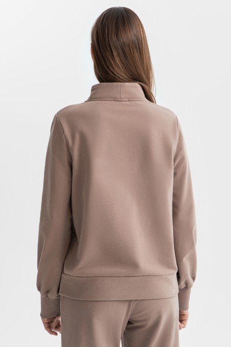 толстовка из хлопка по цене 6990 руб вид справа