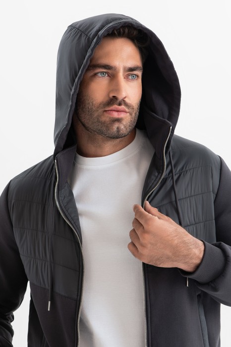 Товар серого цвета с внутренней стороны