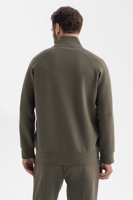 толстовка из хлопка по цене 7990 руб вид справа