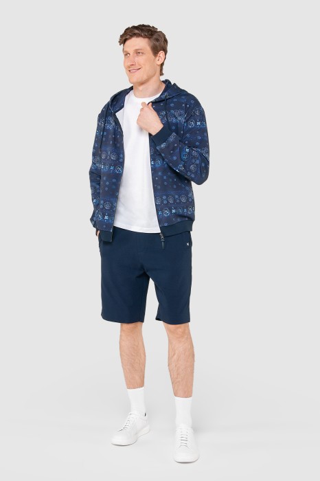 толстовка на молнии с капюшоном по цене 3990 руб вид справа