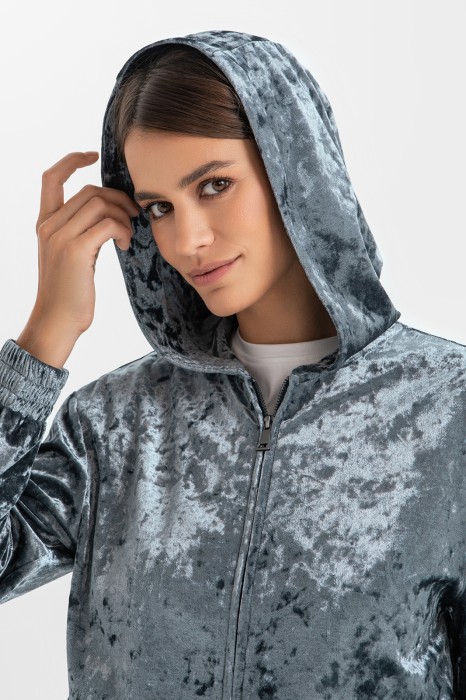 толстовка с бархатной фактурой от бренда kanzler вид слева