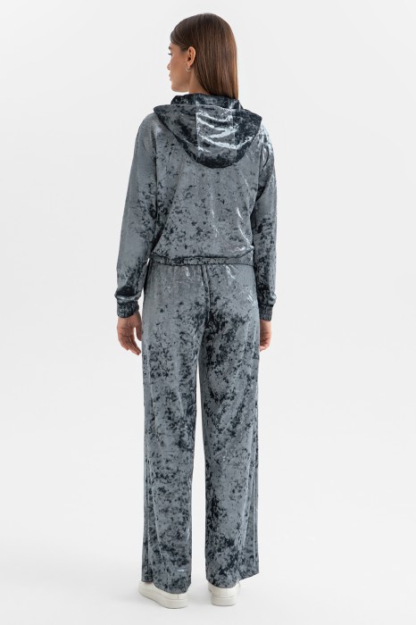 Товар антрацита цвета с внутренней стороны