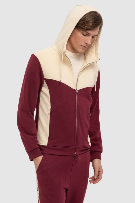 Товар винного цвета с внутренней стороны