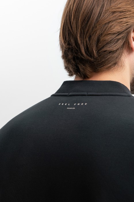 толстовка в стиле колор-блок по цене 7990 руб вид справа