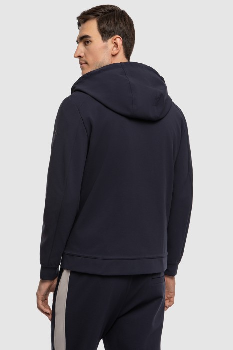 Товар синего цвета с внутренней стороны