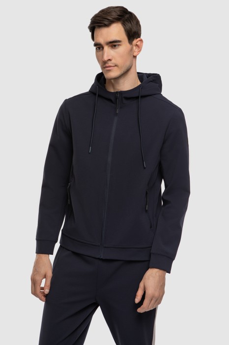 толстовка из проверенных материалов спереди