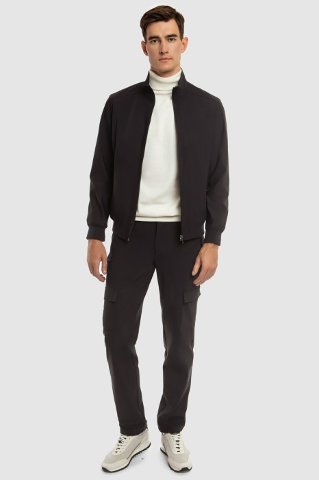 ветровка-бомбер из проверенных материалов спереди