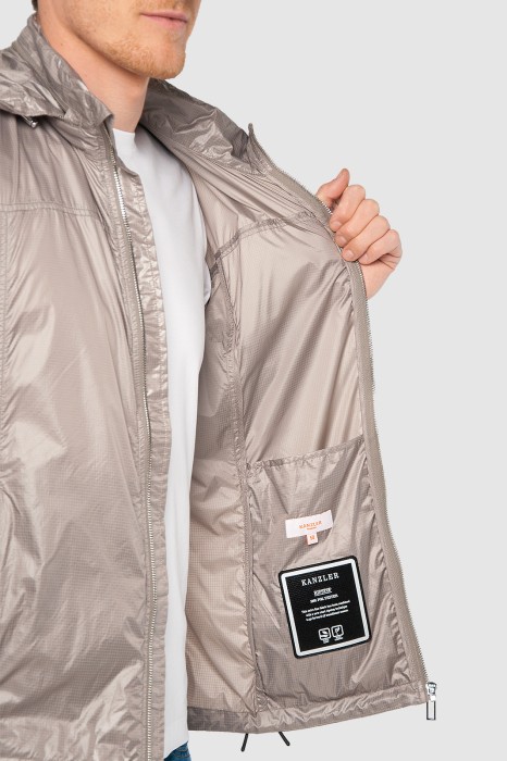 ветровка с капюшоном демисезонная по цене 7495 руб вид справа