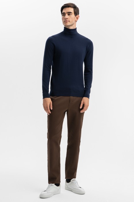 водолазка из хлопка и кашемира из россии вид сбоку