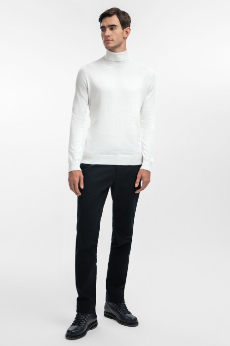 водолазка из хлопка и кашемира из россии вид сбоку