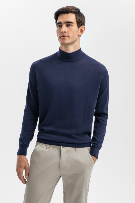 водолазка из хлопка, шелка и льна по цене 7990 руб вид справа