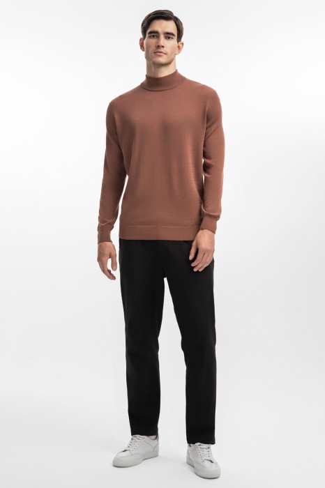 водолазка из хлопка, шелка и льна по цене 7990 руб вид справа