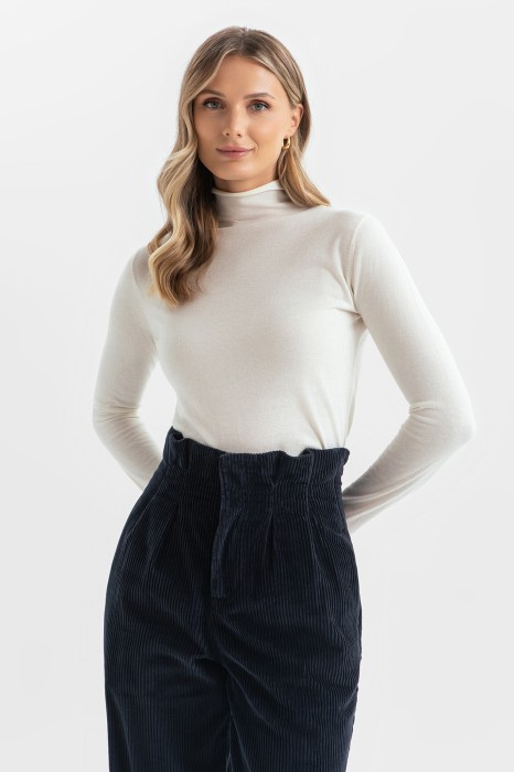 водолазка из шерсти и кашемира из россии вид сбоку