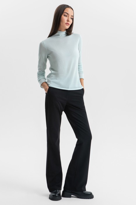 водолазка из шерсти и кашемира из россии вид сбоку