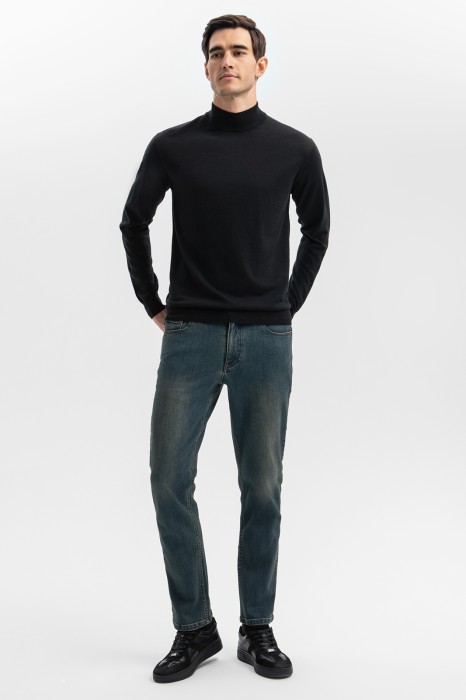 водолазка из шерсти из россии вид сбоку