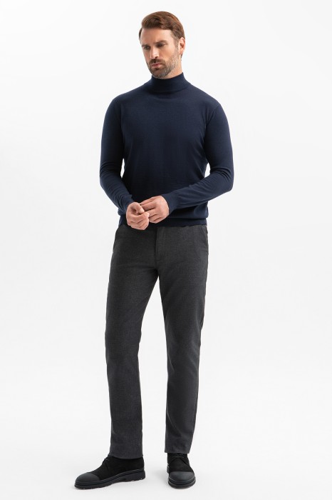 водолазка из шерсти из россии вид сбоку