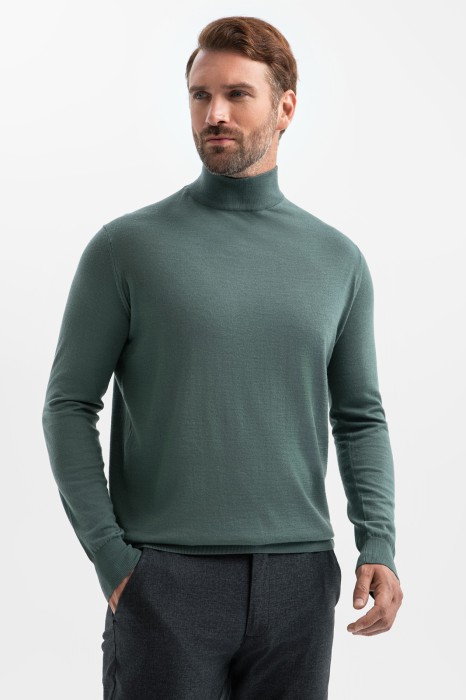 водолазка из шерсти фотография