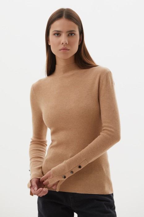 водолазка из шерсти от бренда kanzler вид слева