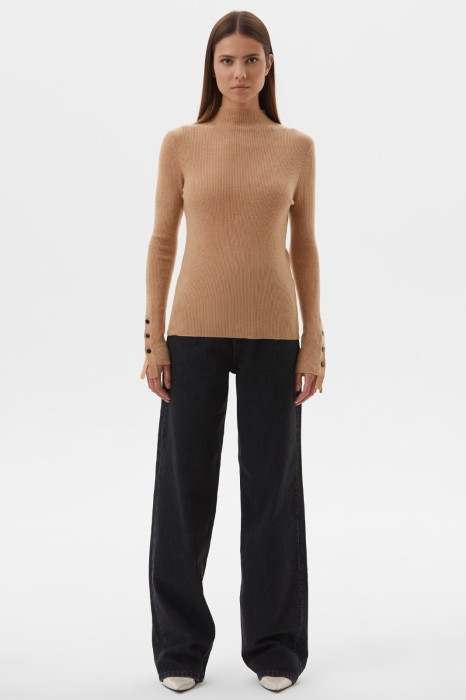 водолазка из шерсти из россии вид сбоку