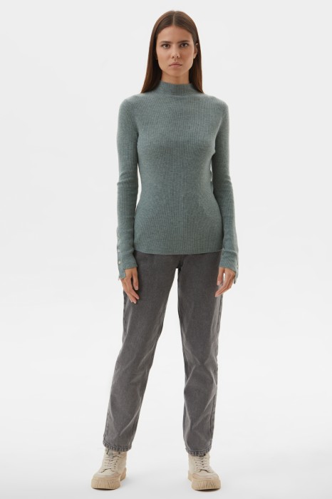 водолазка из шерсти из россии вид сбоку