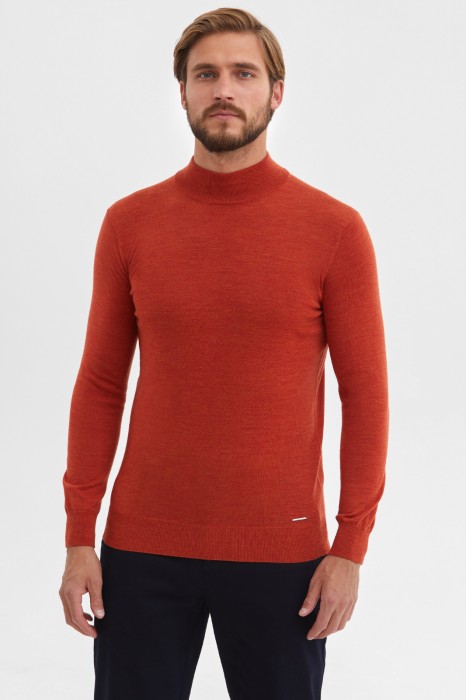 водолазка из шерсти фотография