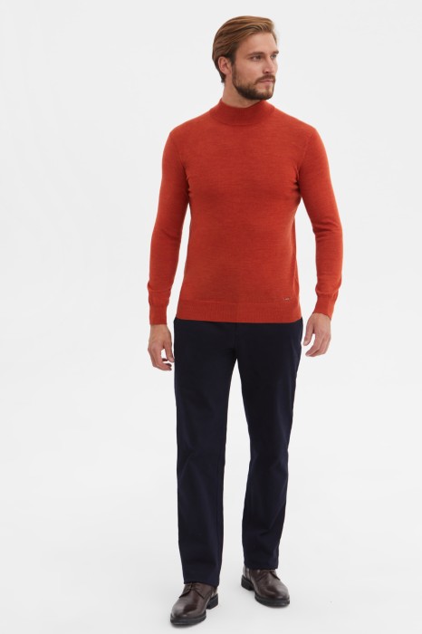 водолазка из шерсти по цене 6990 руб вид справа