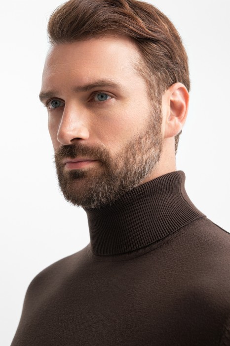 водолазка из шерсти от бренда kanzler вид слева