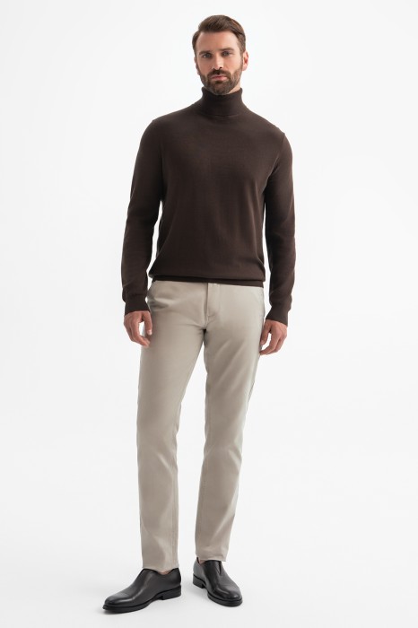 водолазка из шерсти по цене 7990 руб вид справа