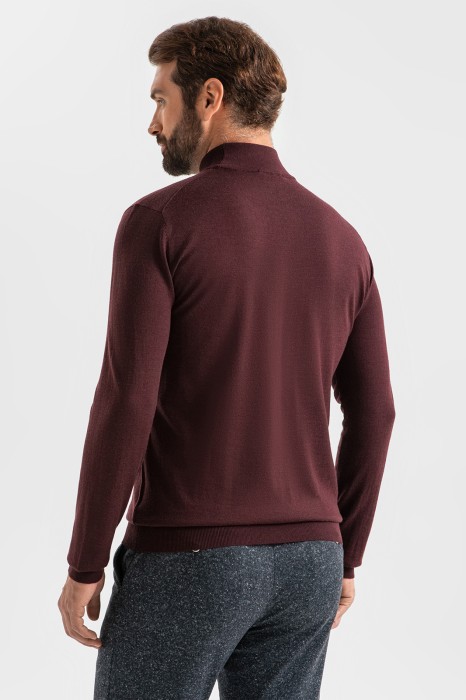 водолазка из шерсти по цене 8990 руб вид справа