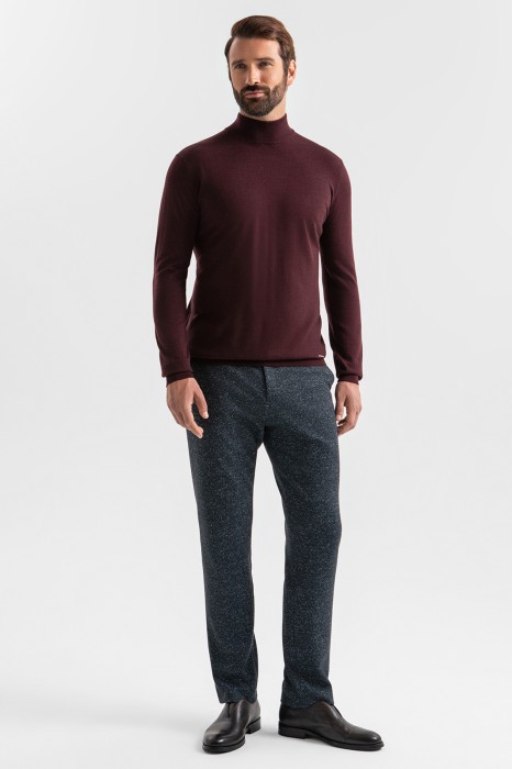 водолазка из шерсти из россии вид сбоку