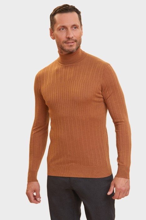 водолазка limited edition из шерсти и шелка фотография