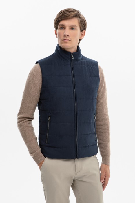 жилет утепленный стеганый демисезонный фотография