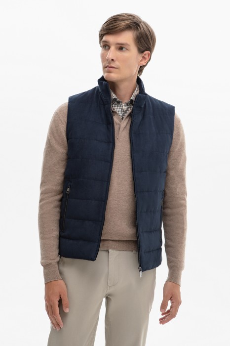 Товар синего цвета с внутренней стороны