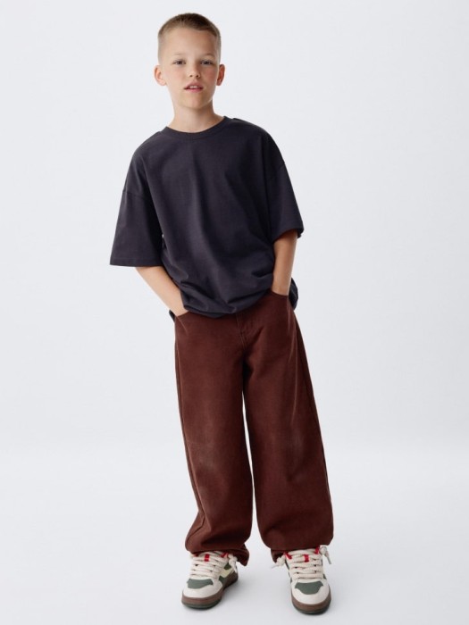 базовая футболка детская от бренда sela вид слева