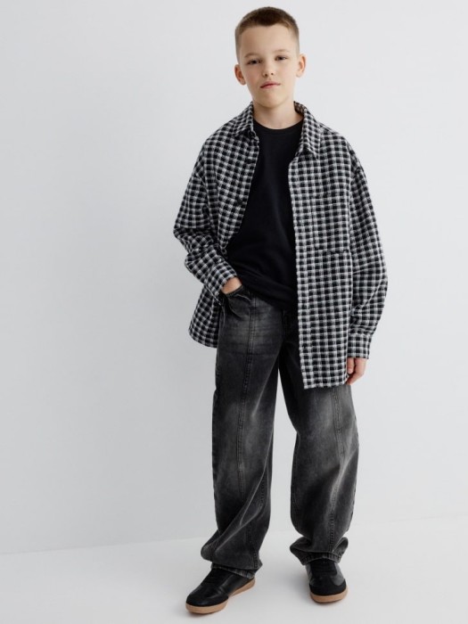 базовая футболка детская от бренда sela вид слева