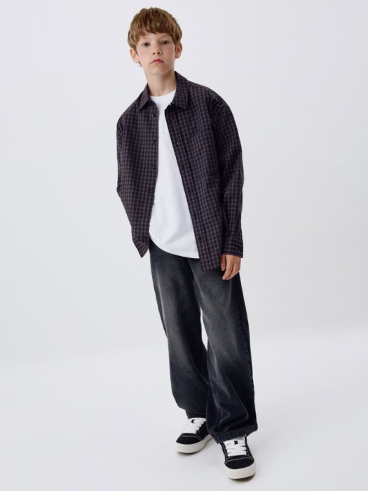 базовая футболка детская от бренда sela вид слева