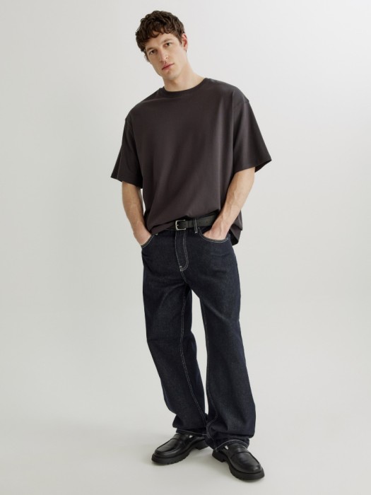 базовая футболка макс оверсайз от бренда sela вид слева