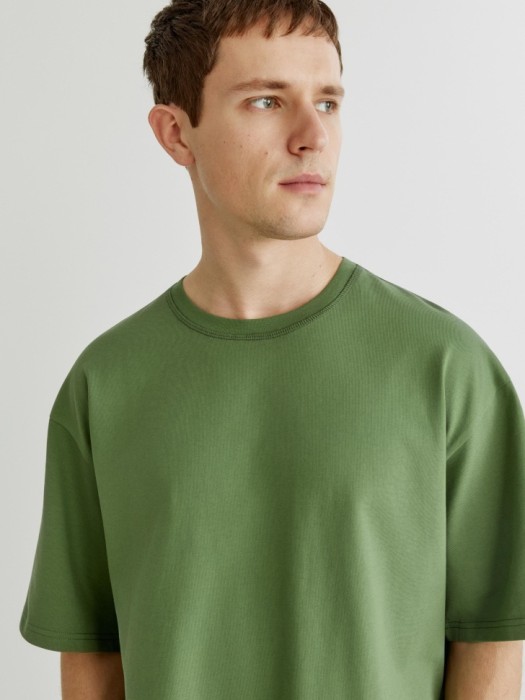 базовая футболка макс оверсайз по цене 1899 руб вид справа