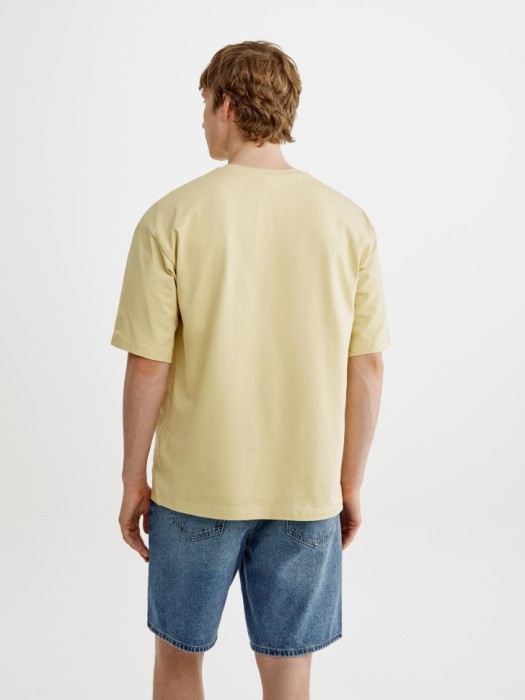 базовая футболка макс оверсайз по цене 1899 руб вид справа