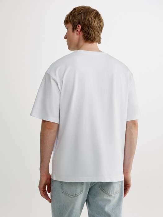 базовая футболка макс оверсайз из россии вид сбоку