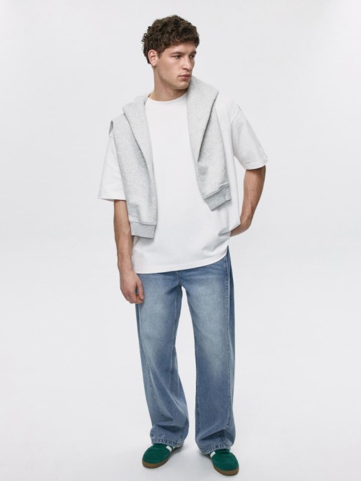 базовая футболка max oversize fit от бренда sela вид слева